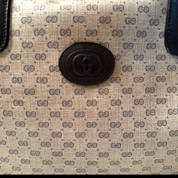 VINTAGE Gucci FAIR CONDITION - Picture 9 of 10